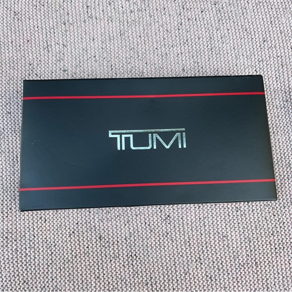 NWT - Tumi Voyageur TUMI+ Small Organizer in Black/Gold - Picture 7 of 7